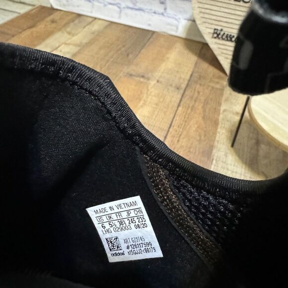 adidas NMD_R J STAR WARS MANDALORIAN Kids Brown/Tan/Black Youth Size 6  GZ2745 - Picture 10 of 10